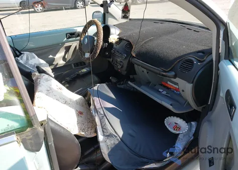 2003 Volkswagen New Beetle Gls z USA, uszkodzony, nr VIN 3VWCK21Y53M303152